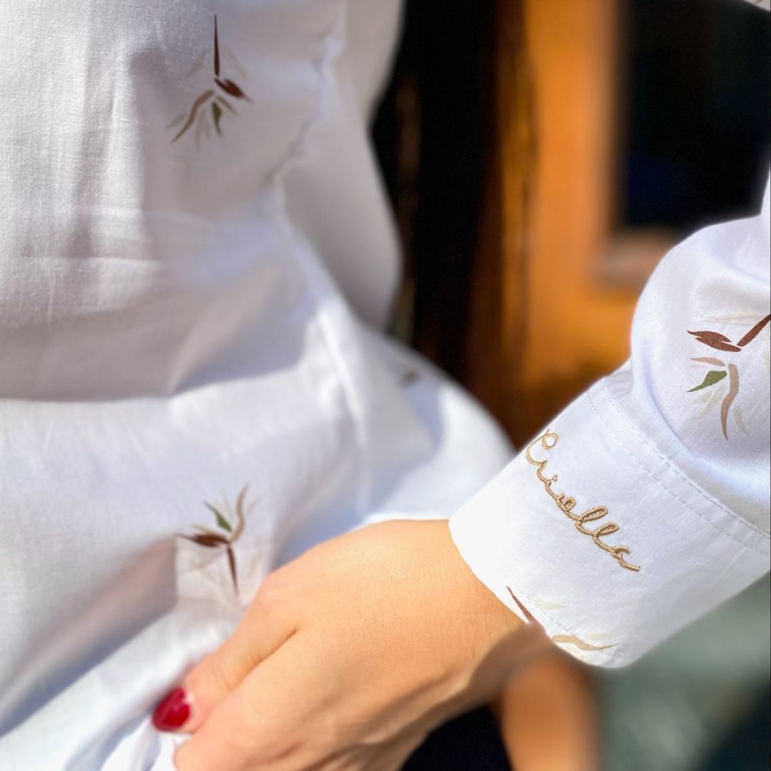 camisa-blanca-con-detalles-1931