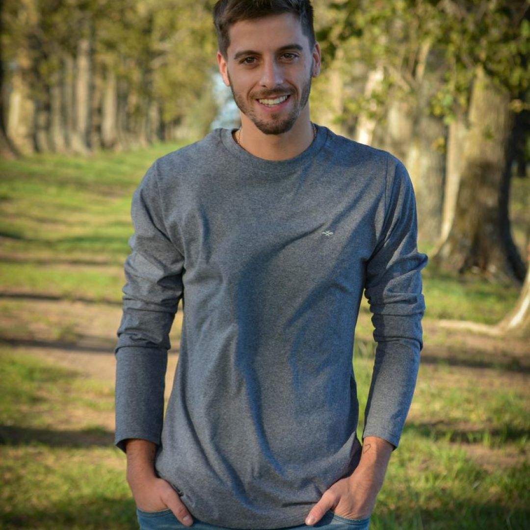 remeras-manga-larga-algodon-2050