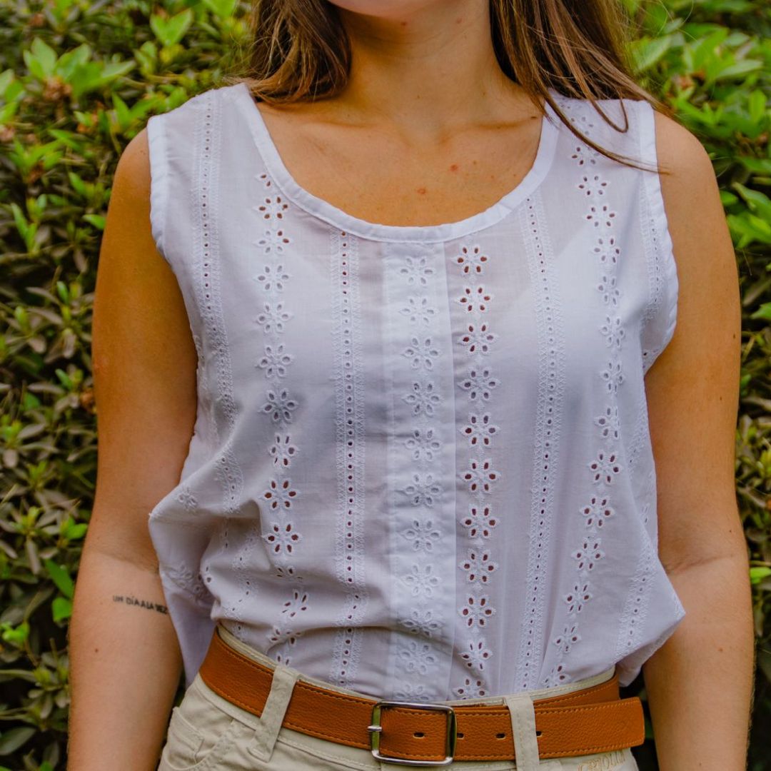 blusa-sin-mangas-brodery-flores-2081