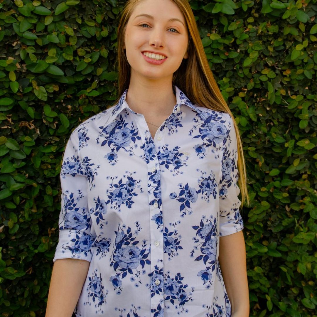 camisa-manga-34-blanca-flores-azules-2172