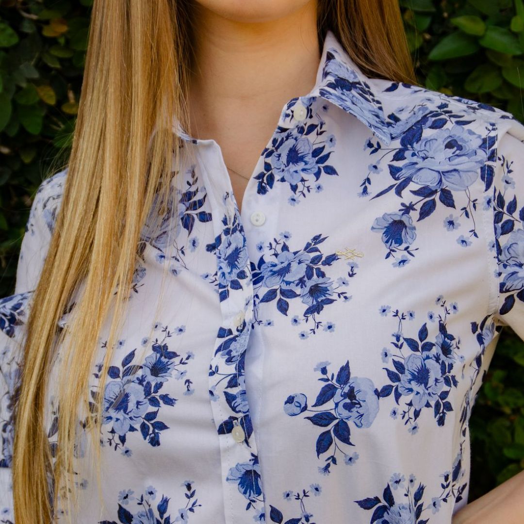 camisa-manga-34-blanca-flores-azules-2172