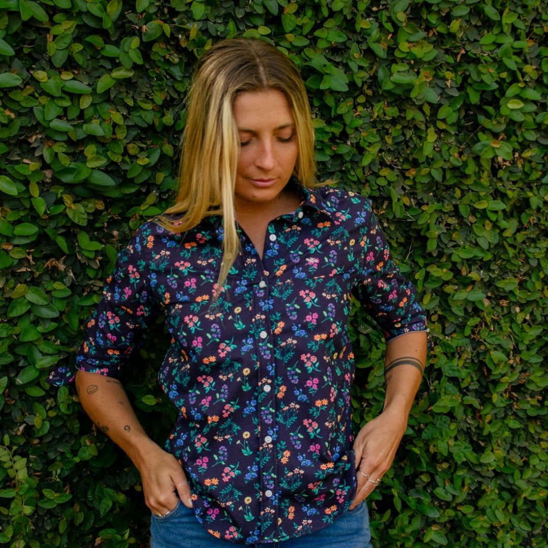 -camisa-manga-34-negra-con-flores-2175