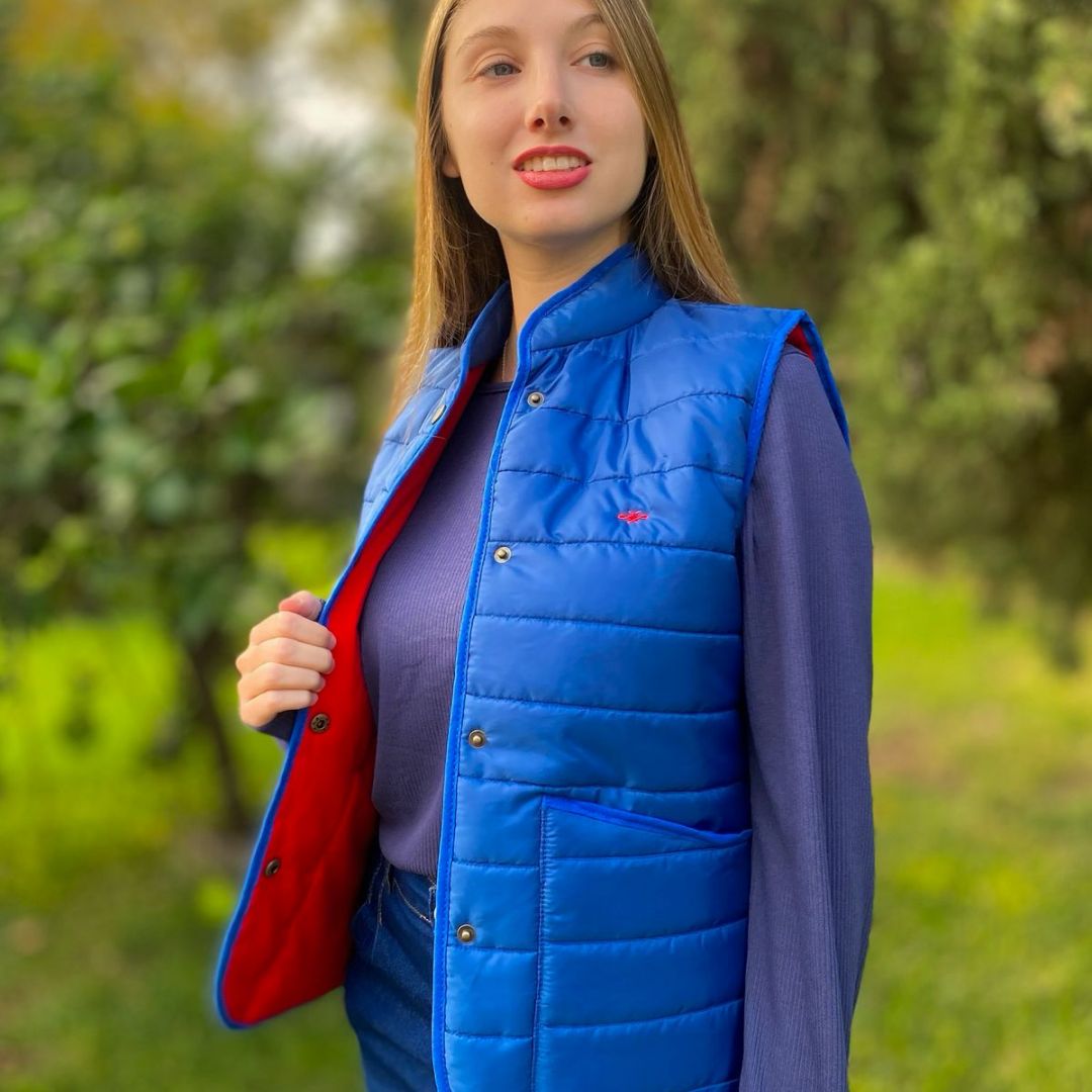 chaleco-matelasse-azul-y-rojo-2195