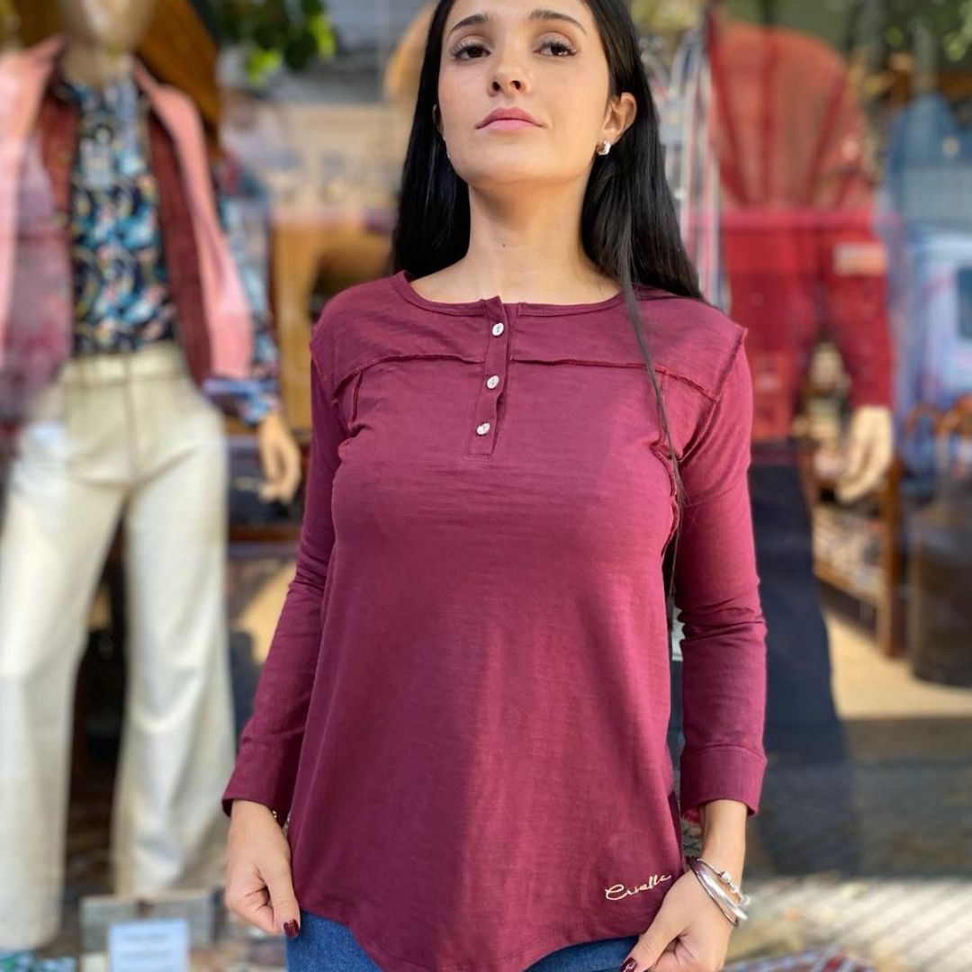 remera-manga-larga-con-botones-2202